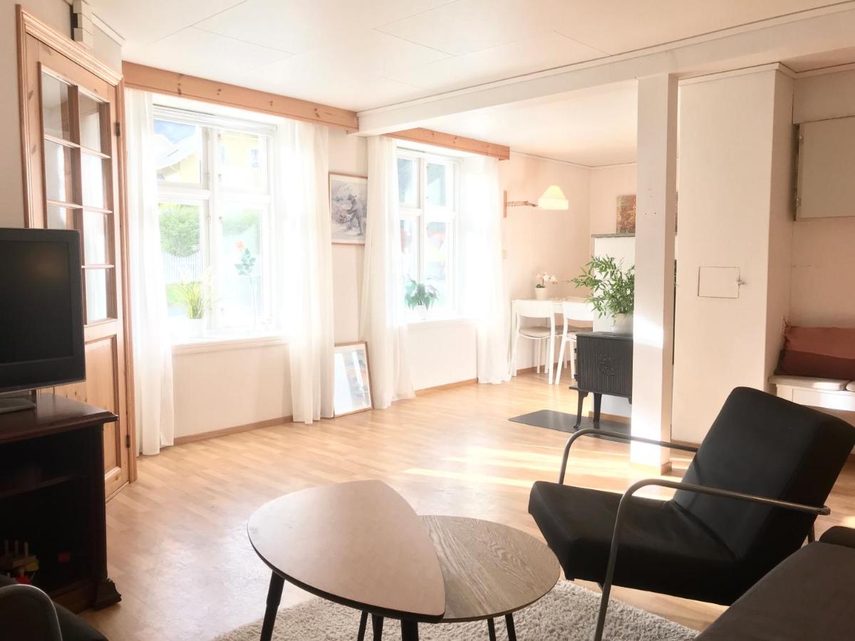 Villa Holmen, ground floor apartment Balestrand Buitenkant foto