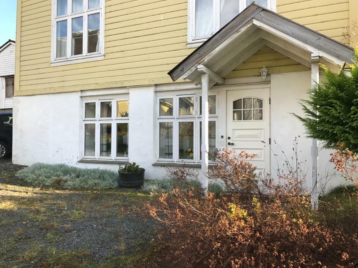 Villa Holmen, ground floor apartment Balestrand Buitenkant foto